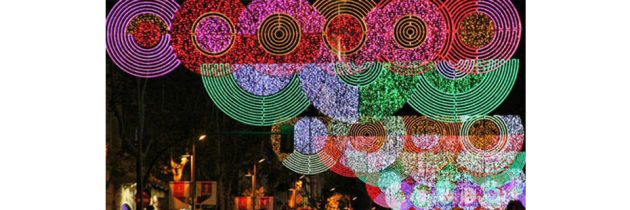 CHRISTMAS: LIGHT&COLOR